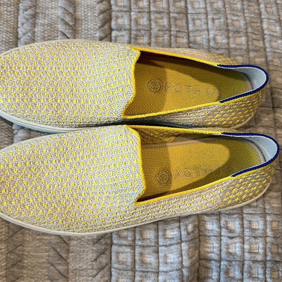 Yellow/Cream Rothy’s Original Slip On Sneaker - great condition! - Picture 2 of 4
